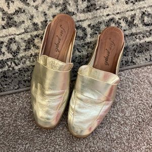 Free people gold flats